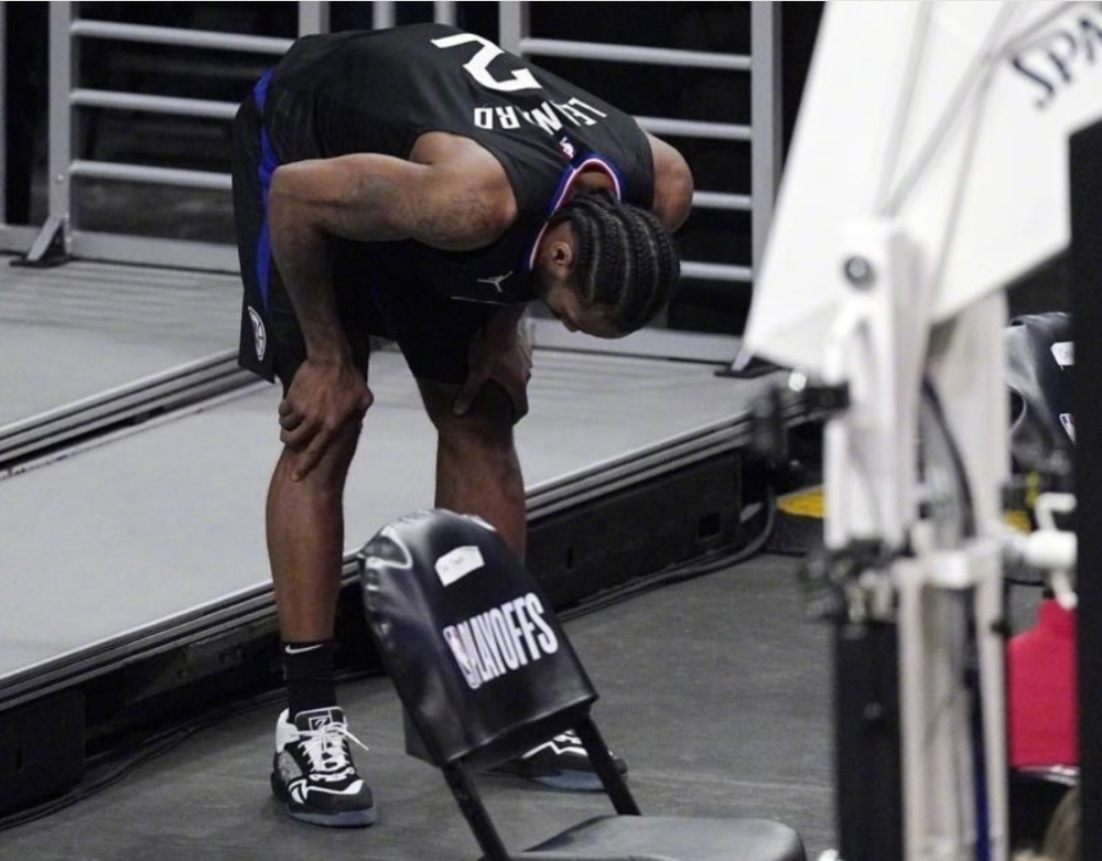  那不勒斯主帅下课，助教暂代帅位  