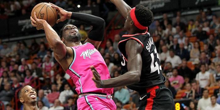  尼克斯逆转猛龙终结七连败  